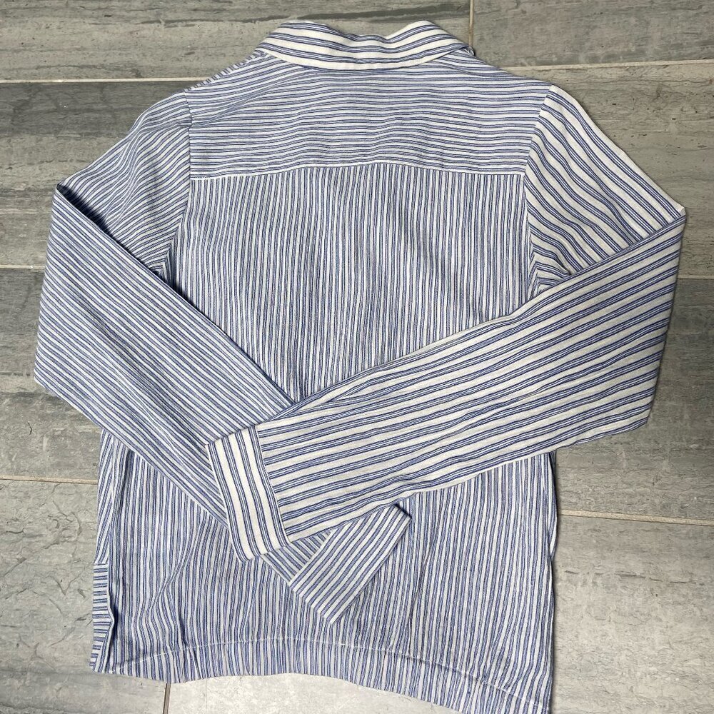 Heartloom Twist Front Hem Button Down Shirt Blue White Striped Blouse Size Small - Picture 3 of 8